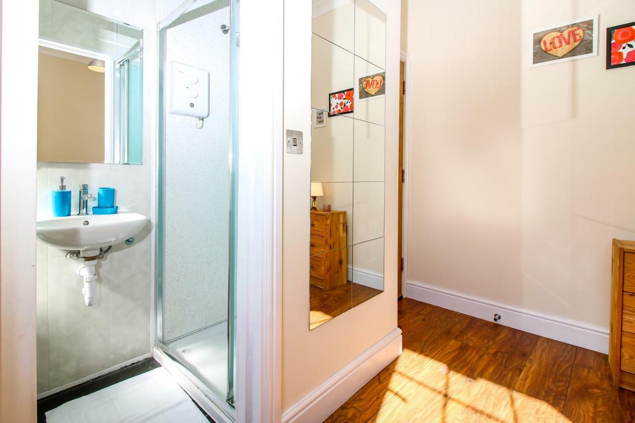 Private En-Suite Room @ Liverpool Street, Brick Ln 런던 외부 사진